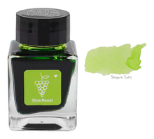 Load image into Gallery viewer, Tono & Lims Shine Muscat - 30ml Glass Bottle